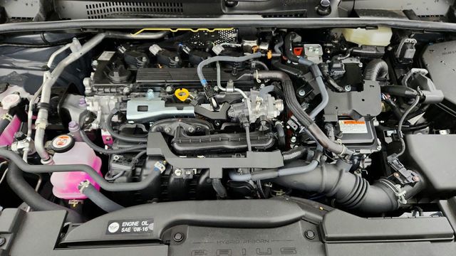 2025 Toyota Prius LE - 22950772 - 24