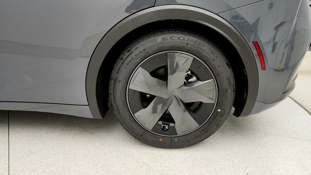 2025 Toyota Prius LE - 22950772 - 8