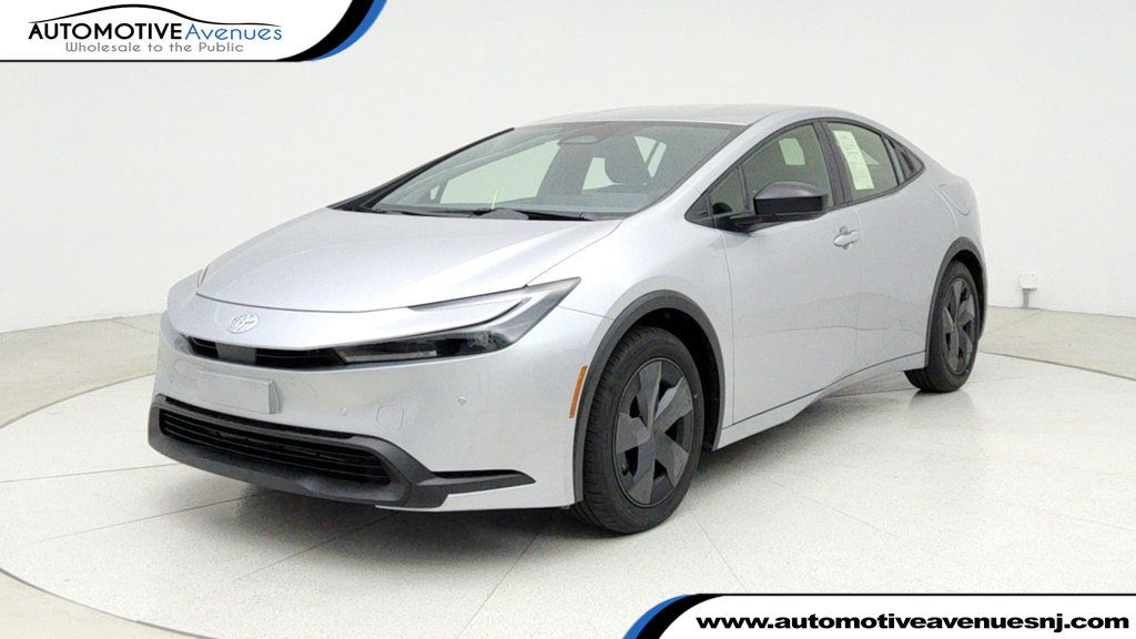 2025 Toyota Prius LE - 22950878 | Video 1