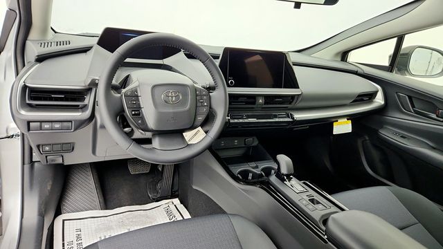 2025 Toyota Prius LE - 22950878 - 11