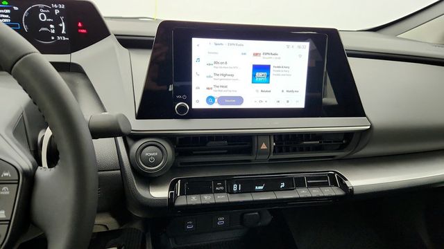 2025 Toyota Prius LE - 22950878 - 15