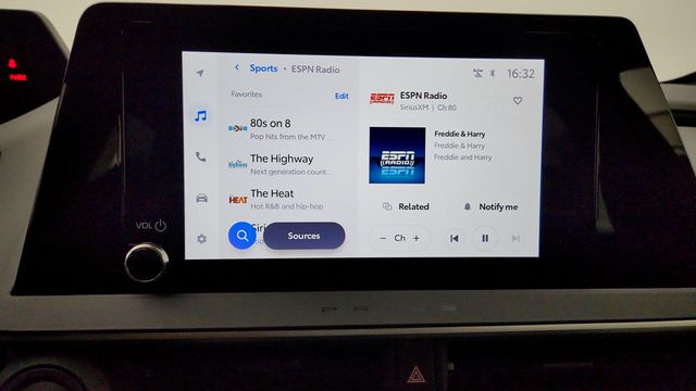 2025 Toyota Prius LE - 22950878 - 16