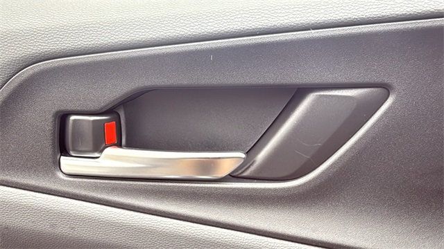 2025 Toyota Prius XLE - 22954800 - 16