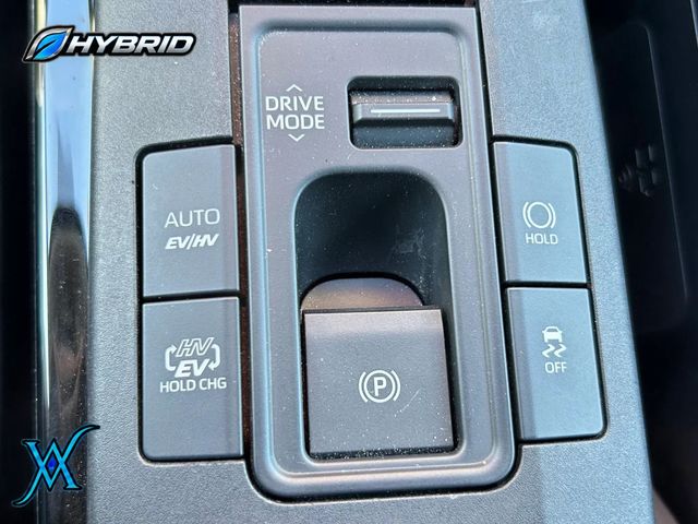 2025 Toyota Prius Plug-in Hybrid SE Hatchback 4D - 23100307 - 38