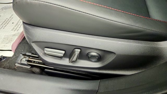 2025 Toyota Prius Plug-In Hybrid XSE Premium w/ Advanced Tech Pkg & Solar Roof - 23088145 - 11