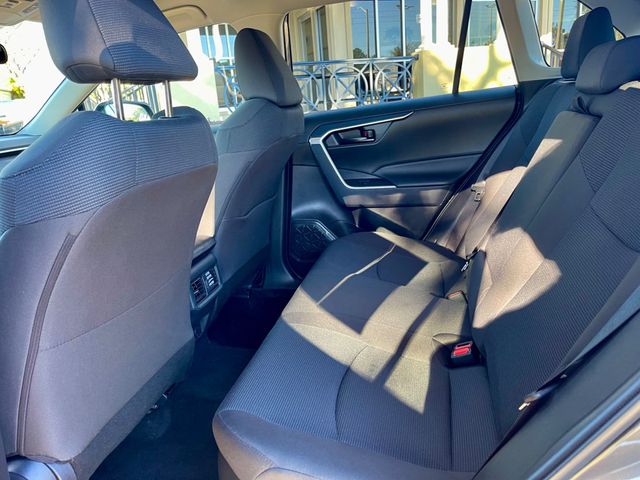 2025 Toyota RAV4 HYBRID LE - 22937945 - 11