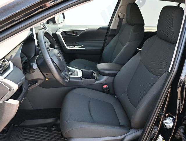2025 Toyota RAV4 Hybrid LE AWD - 23030052 - 12