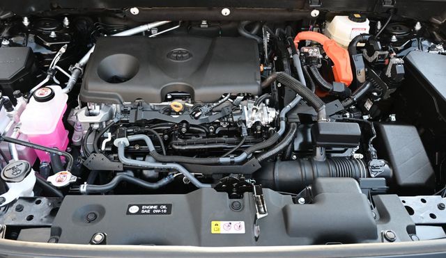 2025 Toyota RAV4 Hybrid LE AWD - 23030052 - 17