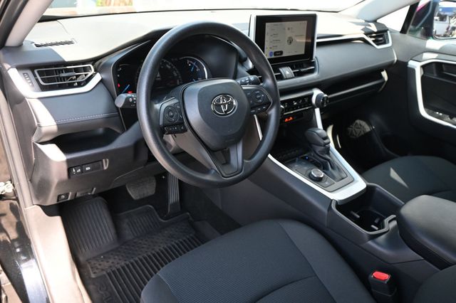 2025 Toyota RAV4 Hybrid LE AWD - 23030052 - 7