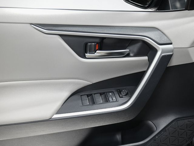 2025 Toyota RAV4 Hybrid XLE - 23082760 - 12