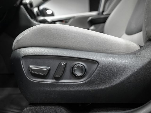 2025 Toyota RAV4 Hybrid XLE - 23082760 - 13