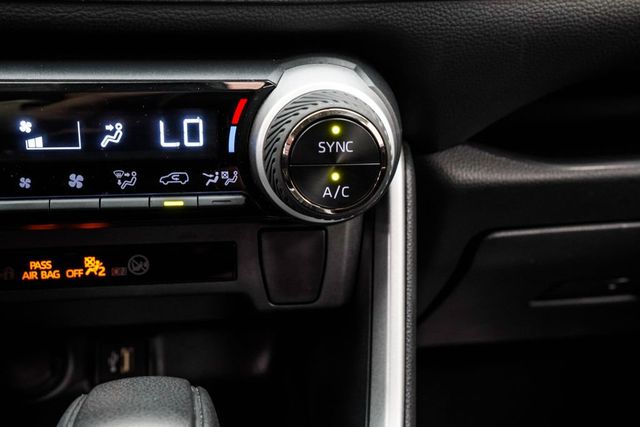 2025 Toyota RAV4 Hybrid XLE AWD - 23071464 - 29