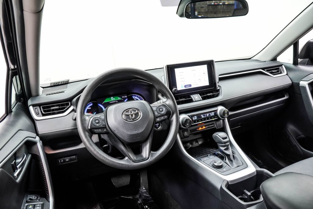 Toyota RAV4 photo 4