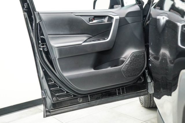 2025 Toyota RAV4 Hybrid XLE AWD - 23071464 - 40