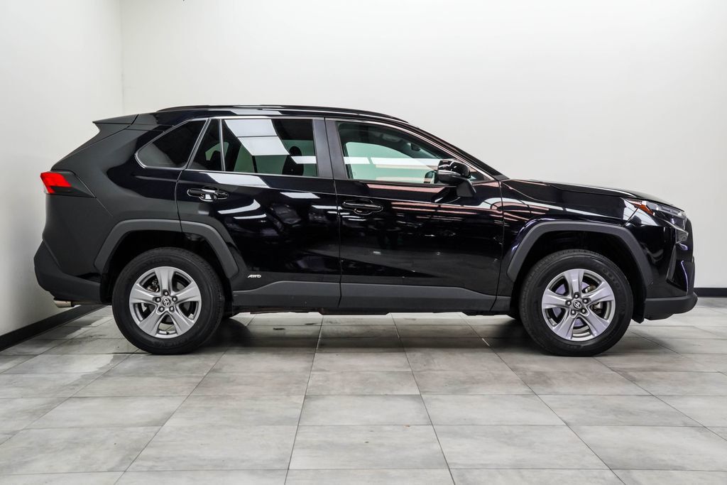 Toyota RAV4 photo 7