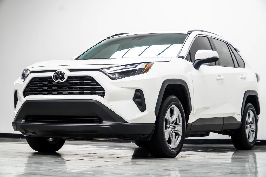 Toyota RAV4 photo 10