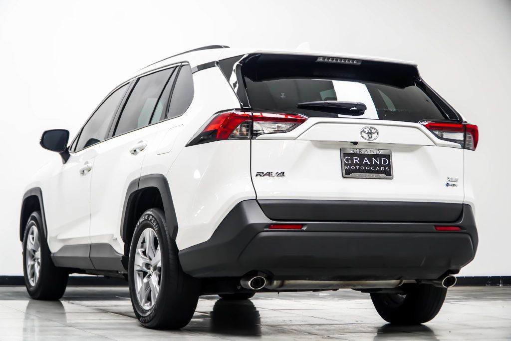 Toyota RAV4 photo 12