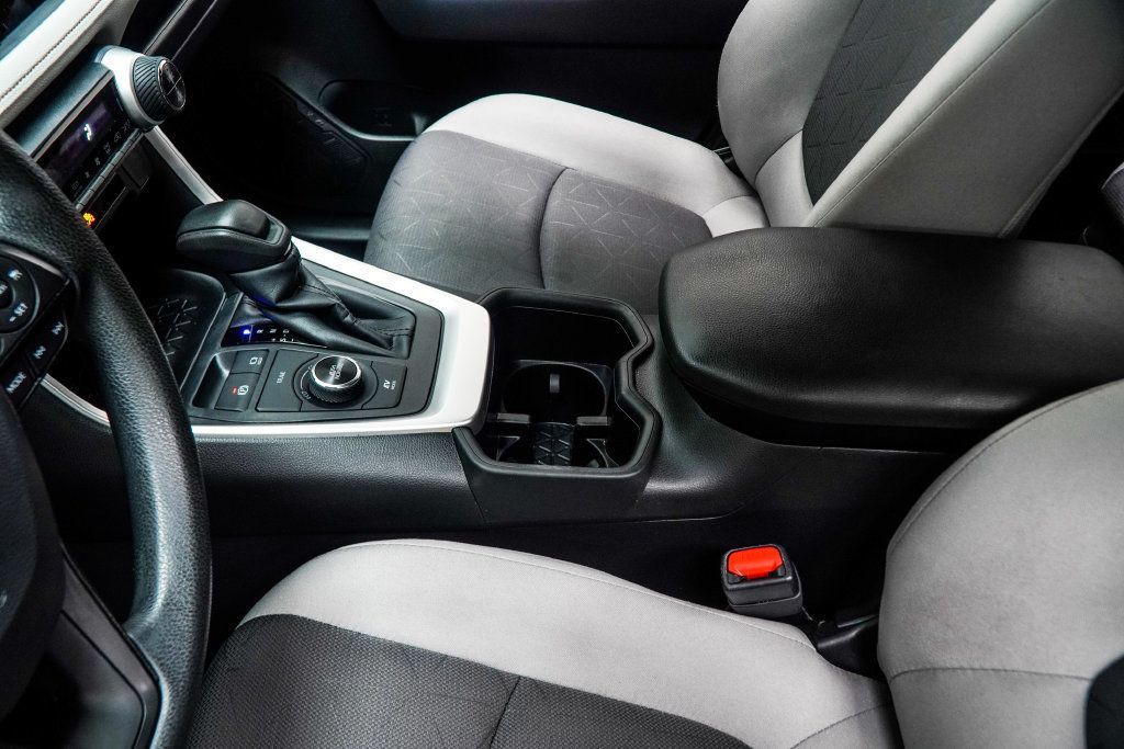 Toyota RAV4 photo 21
