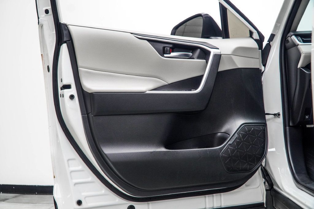Toyota RAV4 photo 33