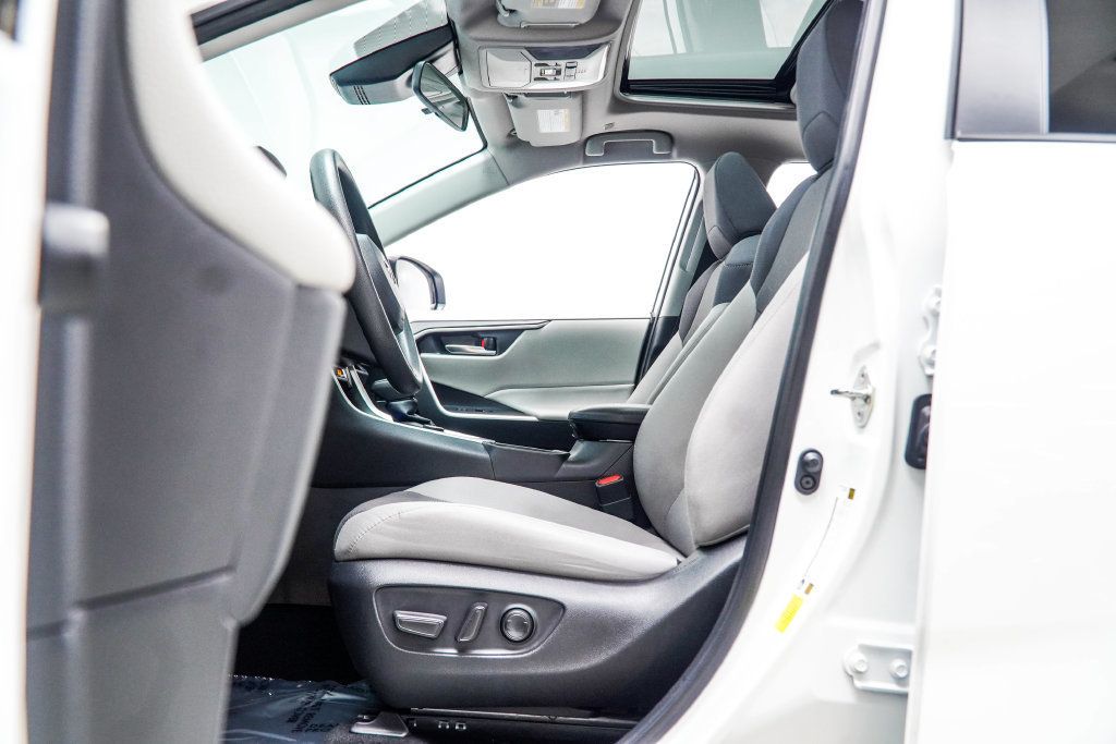 Toyota RAV4 photo 36