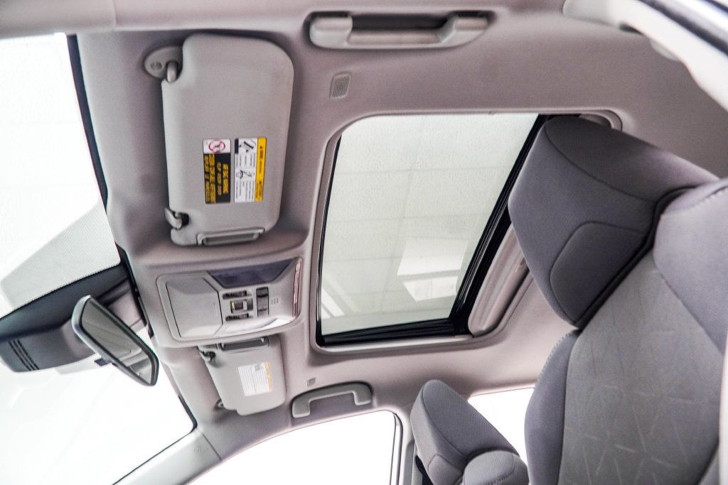 Toyota RAV4 photo 38