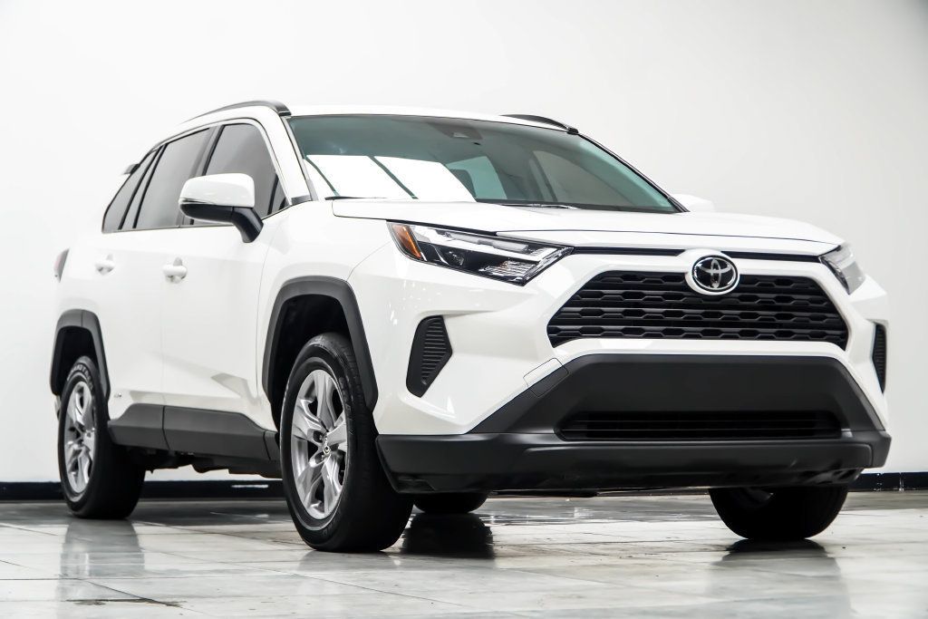 Toyota RAV4 photo 4