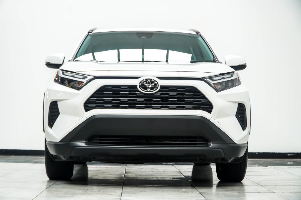 Toyota RAV4 photo 9