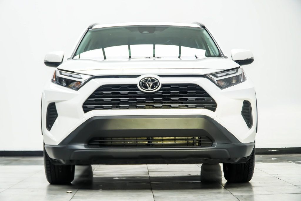 Toyota RAV4 photo 10