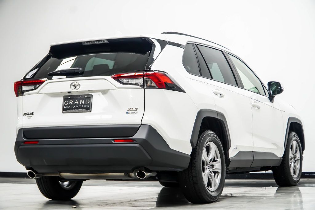 Toyota RAV4 photo 15