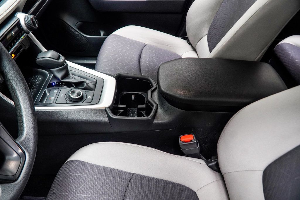 Toyota RAV4 photo 22