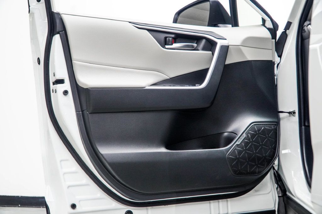 Toyota RAV4 photo 37