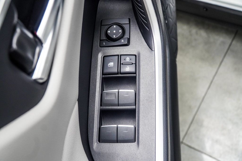 Toyota RAV4 photo 38