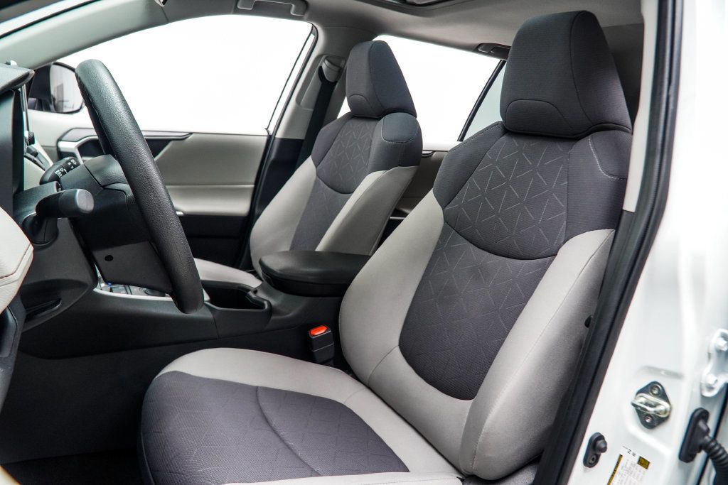 Toyota RAV4 photo 39