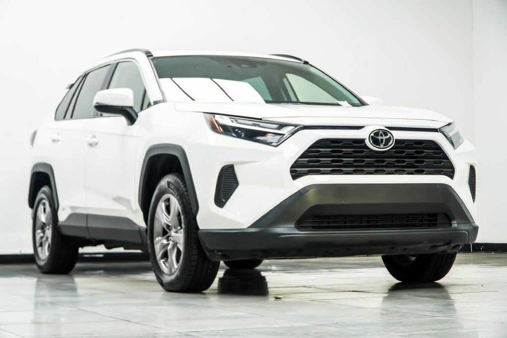 Toyota RAV4 photo 4