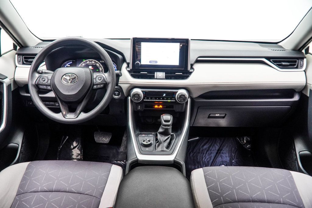 Toyota RAV4 photo 5
