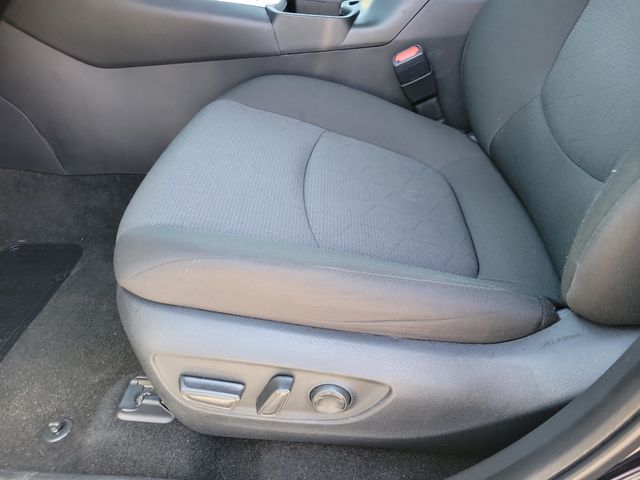 2025 Toyota RAV4 Hybrid XLE AWD - 22991950 - 4