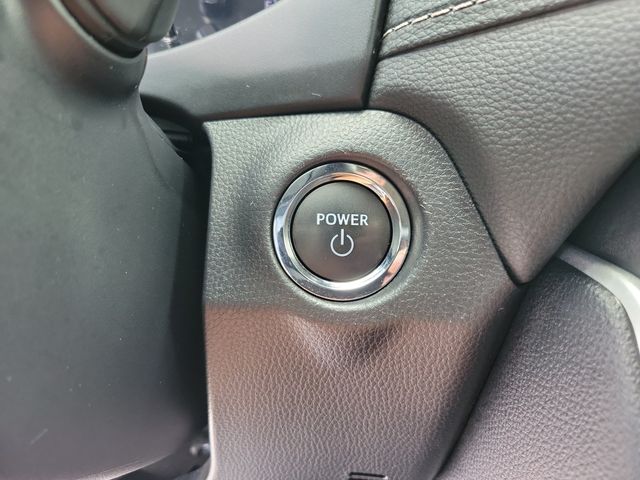 2025 Toyota RAV4 Hybrid XLE AWD - 23086134 - 13
