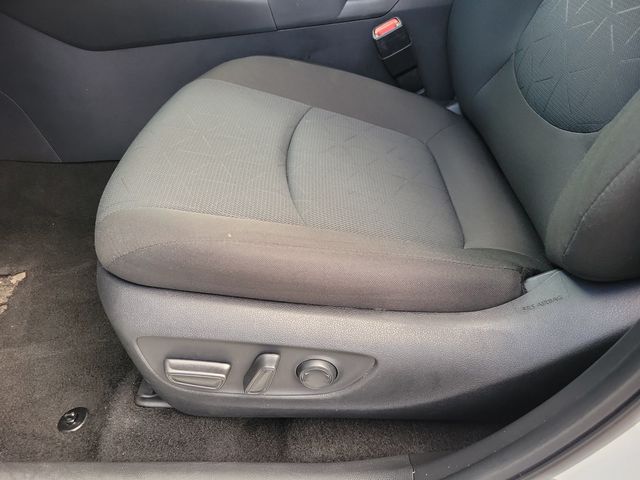 2025 Toyota RAV4 Hybrid XLE AWD - 23086134 - 4