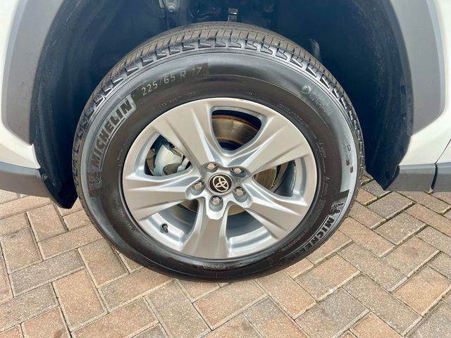 2025 Toyota RAV4 Hybrid XLE AWD - 22952791 - 9