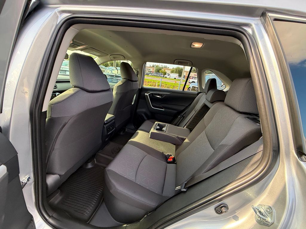 2025 Toyota RAV4 Hybrid XLE AWD - 22924819 - 9