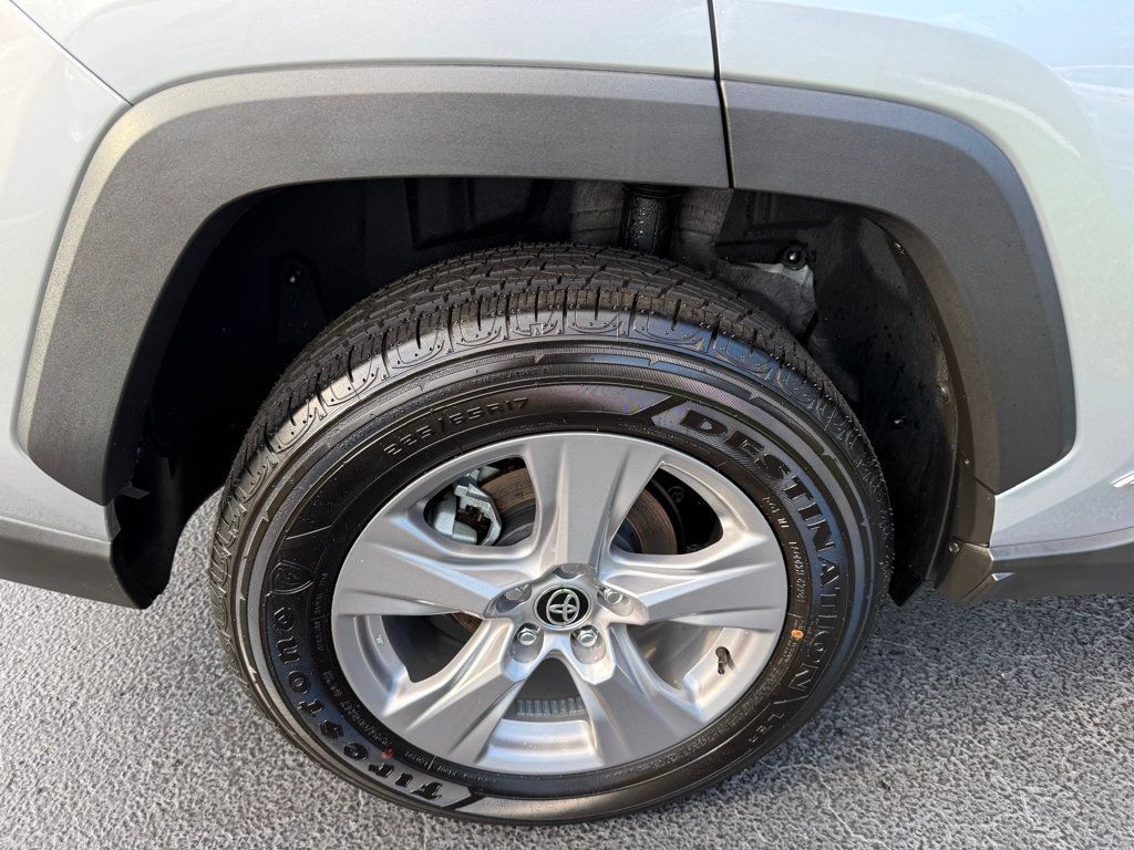 2025 Toyota RAV4 Hybrid XLE AWD - 22924819 - 34