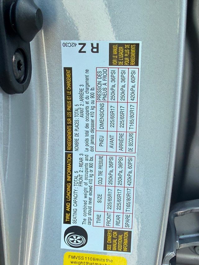 2025 Toyota RAV4 Hybrid XLE AWD - 22924819 - 37