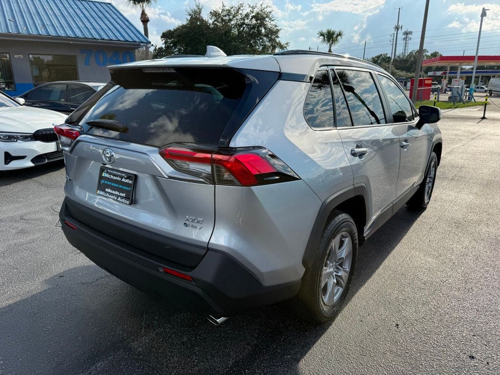 2025 Toyota RAV4 Hybrid XLE AWD - 22924819 - 4