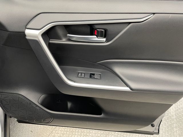 2025 Toyota RAV4 Hybrid XLE AWD - 22991257 - 14