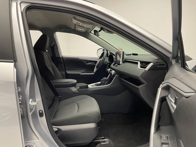 2025 Toyota RAV4 Hybrid XLE AWD - 22991257 - 16