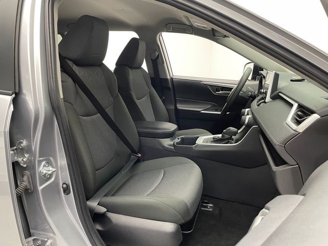 2025 Toyota RAV4 Hybrid XLE AWD - 22991257 - 17