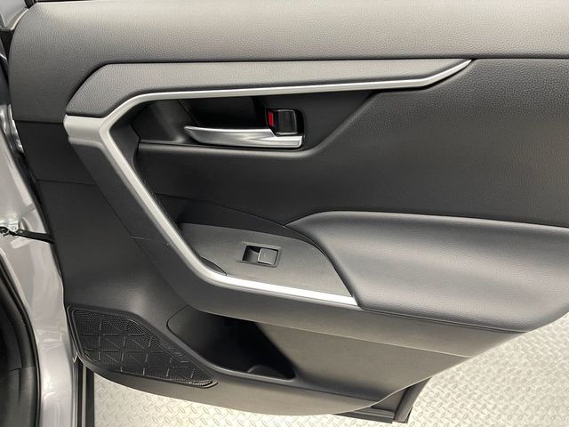 2025 Toyota RAV4 Hybrid XLE AWD - 22991257 - 34