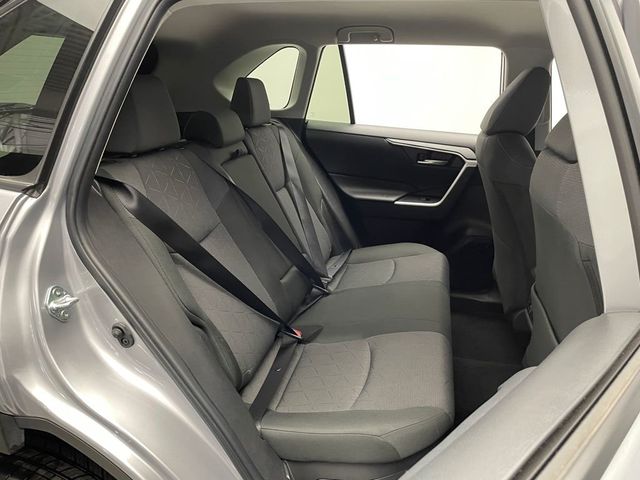 2025 Toyota RAV4 Hybrid XLE AWD - 22991257 - 36