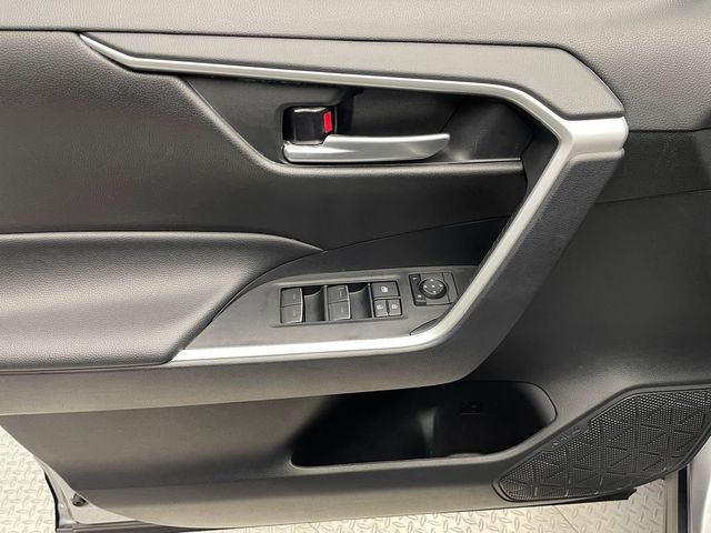 2025 Toyota RAV4 Hybrid XLE AWD - 22991257 - 8