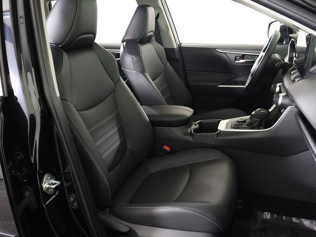 2025 Toyota RAV4 Hybrid XLE Premium AWD - 22959988 - 32